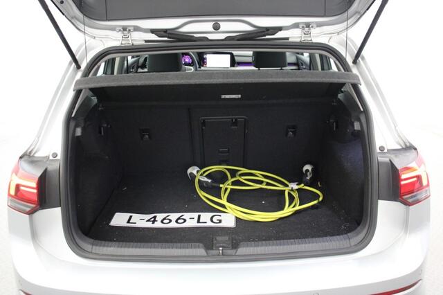 Volkswagen GOLF 1.4 eHybrid PHEV Style - Carplay, Massage, Digitaal Cockpit, Stoelverw.