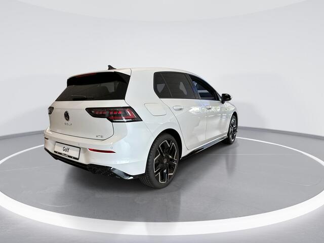 Volkswagen GOLF R-Line-Edition 1.5 eTSI 116 pk 7 versn. DSG · Assistance pakket plus · 18 inch York velgen · Koplampverlichting LED Matrix · MEGA SALE Prijs incl inruilbonus