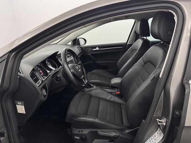 Volkswagen GOLF 1.4 TSI Connected Series R-Line Half leder, Stoelverwarming, Parkeersensoren, Navi, Cruise control, Lendenstoelen