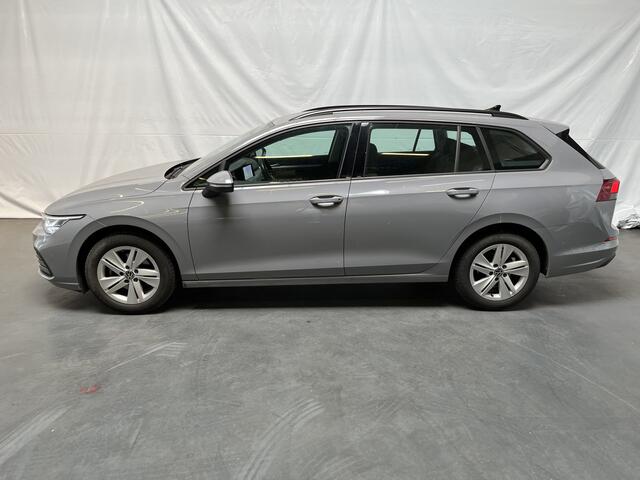 Volkswagen GOLF Variant 1.0 eTSI Life / AUTOMAAT/ ADAPT. CRUISE/ LED/ DIGITAL DASH/ PARK. SENSOREN/ CLIMA 3-ZONE/ NAVI/ BLUETOOTH/ APP-CONNECT/ 16" LMV