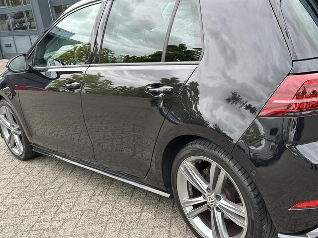Volkswagen GOLF 1.0 TSI R-Line