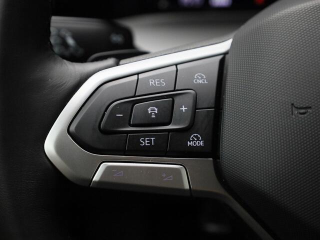 Volkswagen GOLF 1.5 eHybrid 150kW/204PK Style DSG · Navigatie · Massagefunctie · Camera + Parkeersensoren · Garantie tot april 2027