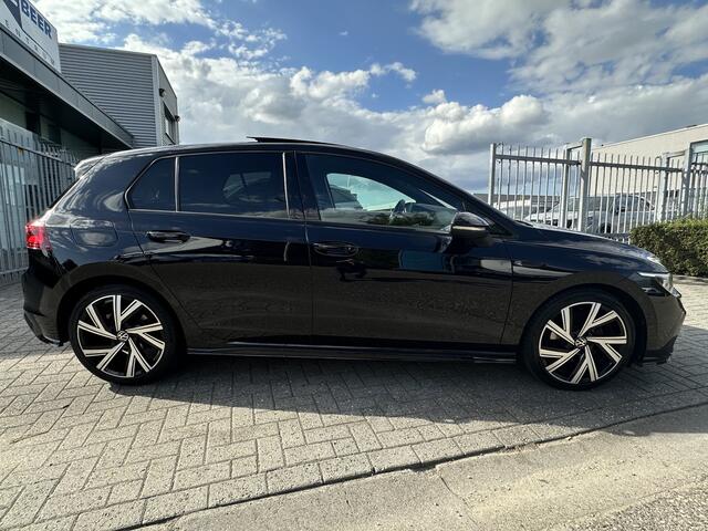 Volkswagen GOLF 1.5 eTSI R-Line Pano-Dak | IQ Light | Stuur & Stoelverw. | Camera