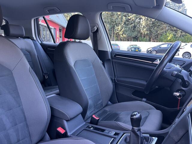 Volkswagen GOLF 1.5 TSI Highline Virtual White Silver Metallic