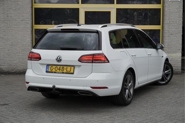 Volkswagen GOLF Variant 1.5 TSI 150PK! Automaat 2x R-Line BJ2019 Lmv 17" | Led | Pdc | Navi | Keyless entry | Sideskirts | Trekhaak | App-Connect | Virtual cockpit | Climate control | Cruise control | Sportstoelen | R-Line stuurwiel | Zwarte hemel | Extra getint glas