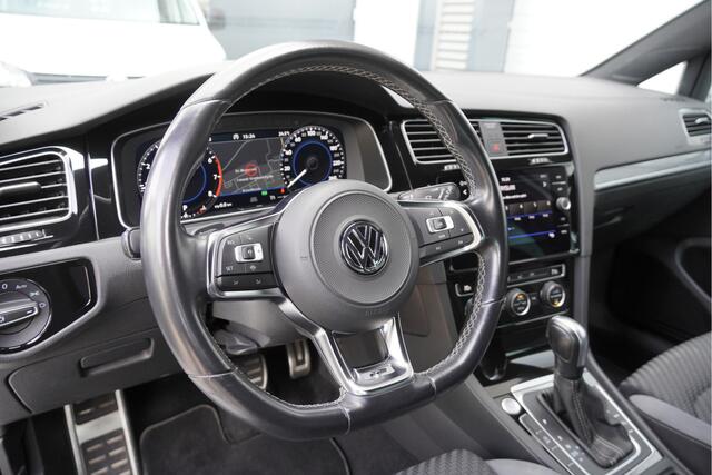 Volkswagen GOLF Variant 1.5 TSI 150PK! Automaat 2x R-Line BJ2019 Lmv 17" | Led | Pdc | Navi | Keyless entry | Sideskirts | Trekhaak | App-Connect | Virtual cockpit | Climate control | Cruise control | Sportstoelen | R-Line stuurwiel | Zwarte hemel | Extra getint glas