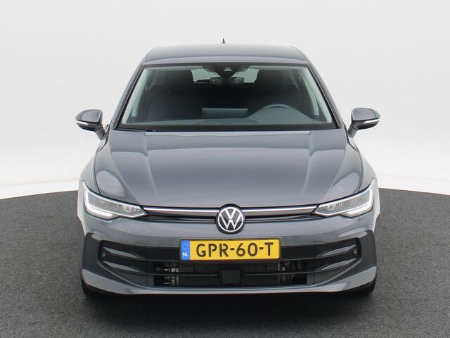 Volkswagen GOLF 1.5 TSi 115 Pk Oranje Edition | Full LED | Carplay | Adaptive Cruise | Camera | Sensoren | Climate Control | 18 Inch | 20.695 Km!!