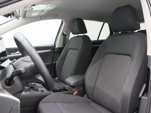 Volkswagen GOLF 1.5 TSi 115 Pk Oranje Edition | Full LED | Carplay | Adaptive Cruise | Camera | Sensoren | Climate Control | 18 Inch | 20.695 Km!!