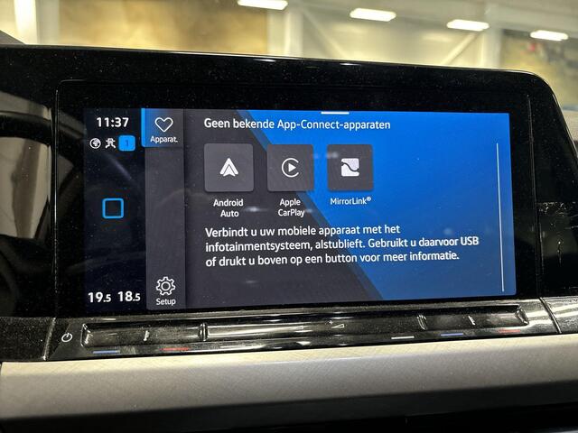 Volkswagen GOLF Variant 1.0 eTSI 110pk DSG Life · Camera · Elek. Trekhaak · Apple/Android Car Play · Navigatie · 16'' Inch · P-Sensoren · 16'' Inch · Garantie t/m 06-05-2027 of 100.000km