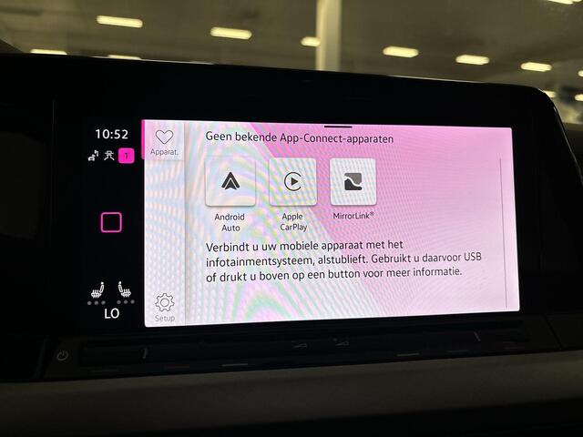 Volkswagen GOLF Variant 1.0 eTSI 110pk DSG Life · Camera · Keyless · Apple/Android Car Play · Navigatie · Stoel & Stuurverwarming · P-Sensoren · 17'' Inch · 07-08-2027 of 100.000km