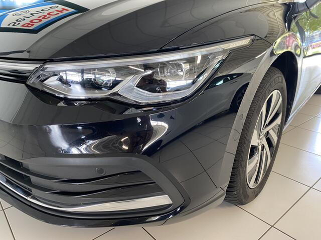 Volkswagen GOLF 1.4 eHybrid Style Panorama dak / / Apple Carplay android /