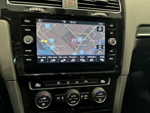 Volkswagen GOLF 1.0 TSI 115pk DSG Highline · Apple/Android Car Play · Navigatie · Camera · P-Sensoren · Climatronic · Virtual Cockpit · 17'' Inch ·
