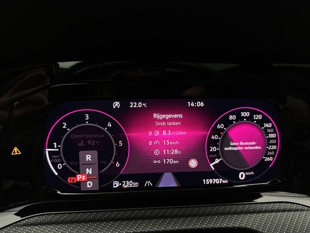 Volkswagen GOLF Variant 2.0 TDI R-Line Business | Pano | Led | Keyless