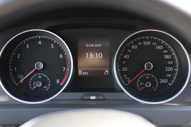 Volkswagen GOLF 1.0 TSI COMFORTLINE | NAVI | CARPLAY | TREKHAAK