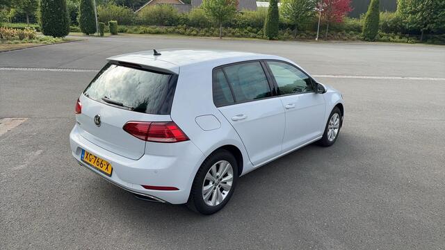 Volkswagen GOLF 1.0 TSI 115pk Comfortline / Navigatie / Adaptive Cruise Control / Parkeersensoren