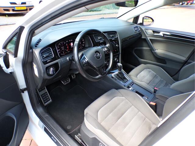 Volkswagen GOLF 1.0 TSI Comfortline automaat carplay digitaal dashboard