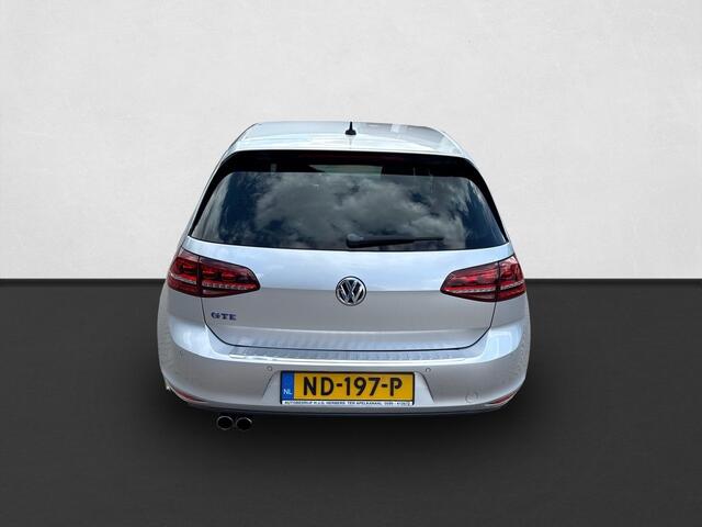 Volkswagen GOLF 1.4 TSI GTE Connected Series CLIMATE / CRUISE / NAVI / PDC / NIEUWSTAAT!!