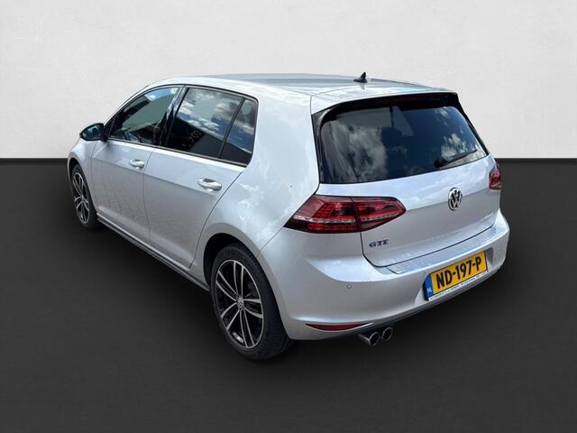 Volkswagen GOLF 1.4 TSI GTE Connected Series CLIMATE / CRUISE / NAVI / PDC / NIEUWSTAAT!!