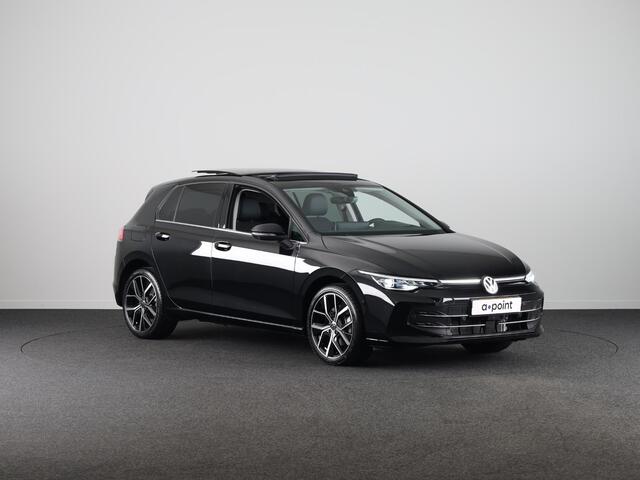 Volkswagen GOLF 1.5 eHybrid Style Edition 204PK | Panoramadak | Wegklapbare trekhaak | Sportonderstel | Led matrix | Stoelverwarming | 18 Inch
