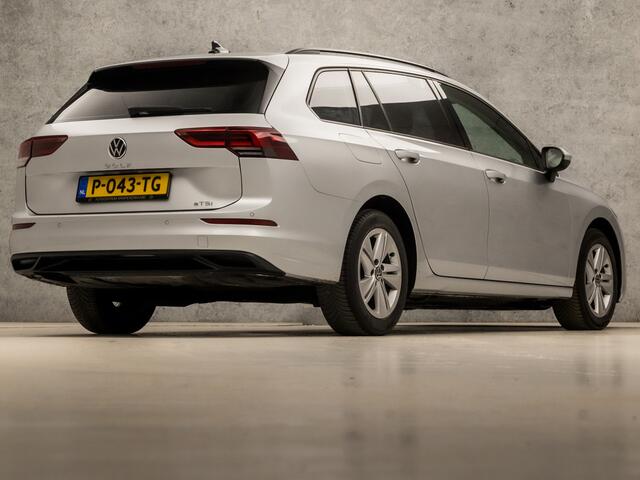 Volkswagen GOLF Variant 1.0 eTSI Sport Life Automaat (APPLE CARPLAY, GROOT NAVI, CLIMATE, STUUR/STOELVERWARMING, SFEERVERLICHTING, PARKEERSENSOREN, GETINT GLAS, SPORTSTOELEN, LM VELGEN, ADAPTIVE CRUISE, NIEUWSTAAT)