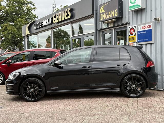 Volkswagen GOLF 1.4 TSI ACT Connected Series | MASSAGE | NAVI | PDC | STOELVERWARMING |