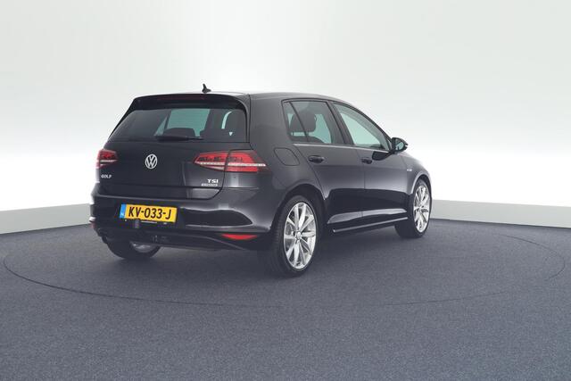 Volkswagen GOLF 1.0 TSI 116pk Highline Bluemotion Trekhaak Camera Navigatie