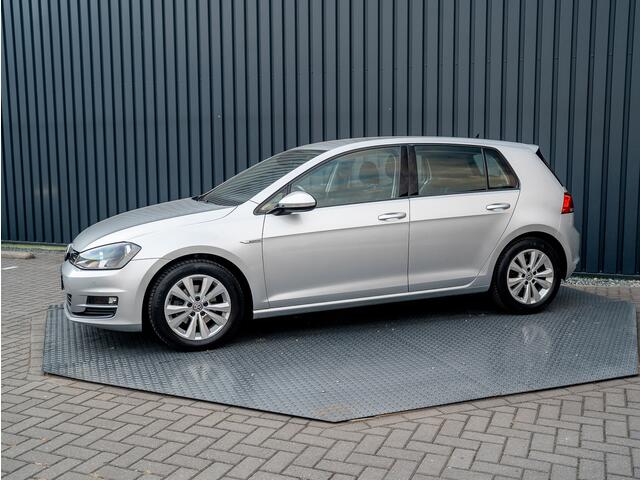 Volkswagen GOLF 1.0 TSI 116Pk DSG Comfortline | Apple Carplay/ Android Auto | Parkeersensoren V&A | Navi | Prijs Rijklaar!!