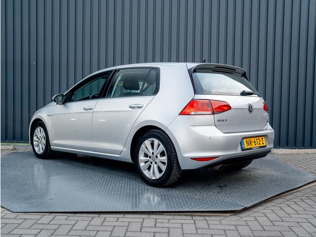 Volkswagen GOLF 1.0 TSI 116Pk DSG Comfortline | Apple Carplay/ Android Auto | Parkeersensoren V&A | Navi | Prijs Rijklaar!!