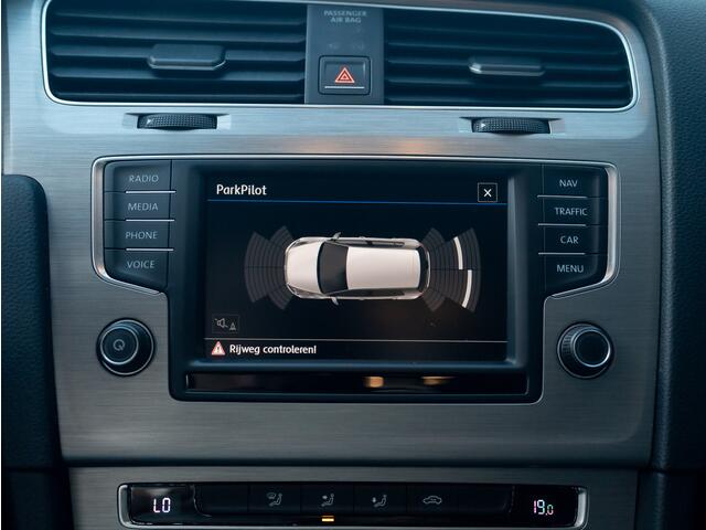 Volkswagen GOLF 1.0 TSI 116Pk DSG Comfortline | Apple Carplay/ Android Auto | Parkeersensoren V&A | Navi | Prijs Rijklaar!!
