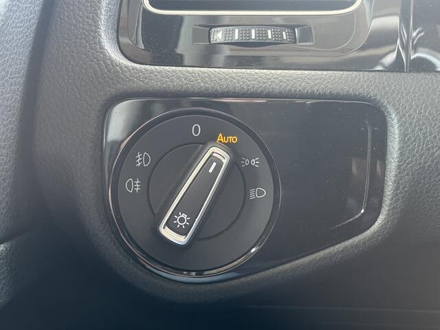 Volkswagen GOLF 1.4 TSI Highline Bluemotion | Airco | Cruise | App-connect | PDC | Navi | Stoelverwarming | Standkachel |
