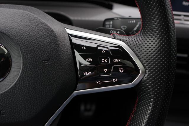 Volkswagen GOLF 2.0 TSI GTI Clubsport 300 PK DSG-Automaat, Panoramadak, IQ-LED, Sfeerverlichting, Carplay, Camera