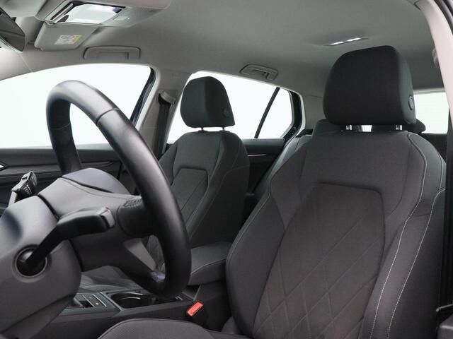 Volkswagen GOLF 1.5 TSi 130 Pk Style | Camera | Carplay | Adaptive Cruise | Sensoren | 17 Inch | 14.020 Km!!