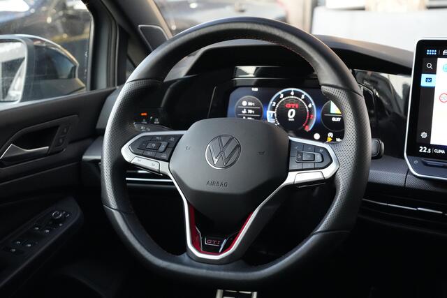 Volkswagen GOLF 8.5 2.0 TSI GTI Clubsport 300pk Akrapovic/Panoramadak/360Camera