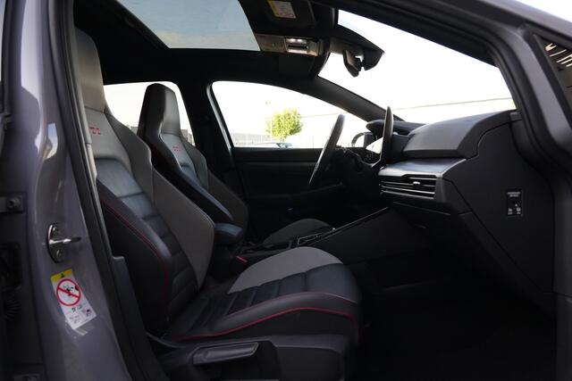 Volkswagen GOLF 8.5 2.0 TSI GTI Clubsport 300pk Akrapovic/Panoramadak/360Camera