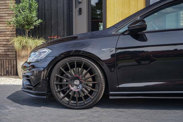 Volkswagen GOLF 7.5 R 4Motion 2.0 TSI Pano/DCC/Dynaudio/OZ/VOL