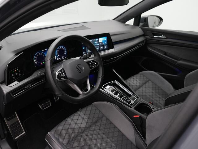 Volkswagen GOLF Variant 1.5 eTSI 150 pk DSG R-Line Business | Trekhaak | Adaptief onderstel | IQ Light | Achteruitrijcamera | Stuur-/stoelverwarming