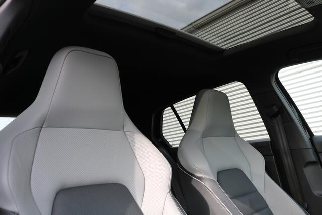 Volkswagen GOLF 1.4 eHybrid GTE 245PK (Panodak Sportleder/Memory/Ventilatie Carplay HeadUp Camera ACC IQ-Light Keyless PrivacyGlass)