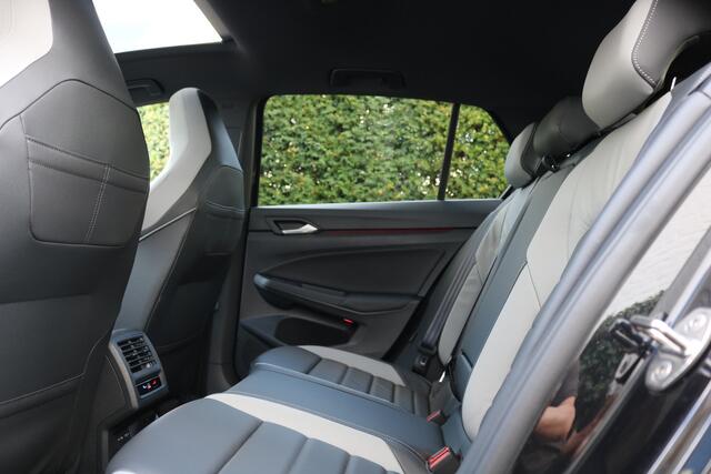 Volkswagen GOLF 1.4 eHybrid GTE 245PK (Panodak Sportleder/Memory/Ventilatie Carplay HeadUp Camera ACC IQ-Light Keyless PrivacyGlass)