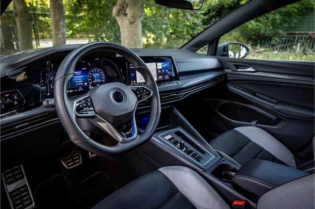 Volkswagen GOLF 1.4 eHybrid GTE Head Up Leder DCC Stoelventilatie IQ Light Memory