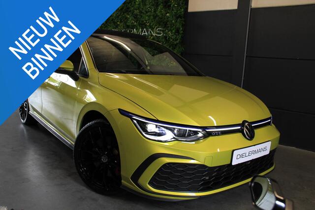Volkswagen GOLF 1.4 eHybrid GTE Panorama dak | IQ koplampen en achterlichten | Elektrische trekhaak | 19' 8.5 R velgen | Sfeerverlichting | Yellow Metallic | Full option | BTW