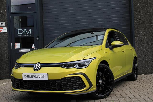 Volkswagen GOLF 1.4 eHybrid GTE Panorama dak | IQ koplampen en achterlichten | Elektrische trekhaak | 19' 8.5 R velgen | Sfeerverlichting | Yellow Metallic | Full option | BTW