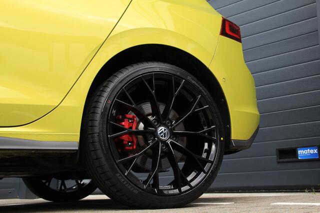 Volkswagen GOLF 1.4 eHybrid GTE Panorama dak | IQ koplampen en achterlichten | Elektrische trekhaak | 19' 8.5 R velgen | Sfeerverlichting | Yellow Metallic | Full option | BTW