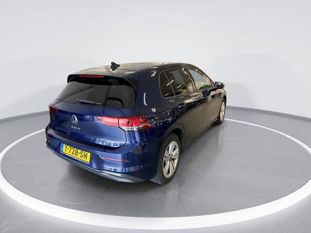 Volkswagen GOLF 1.0 Tsi 110pk Life · Apple/Android Car Play · Navi · P-Sensoren · ACC · DAB · Getint Glas · Sfeerverlichting · 16'' Inch · Garantie t/m 30-08-2027 of 100.000km