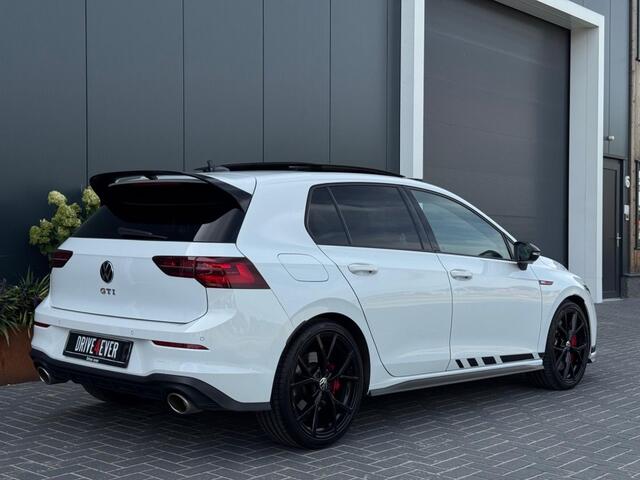 Volkswagen GOLF 2.0 TSI GTI CLUBSPORT Pano Navi Climate Sfeer Camera Sportvelgen