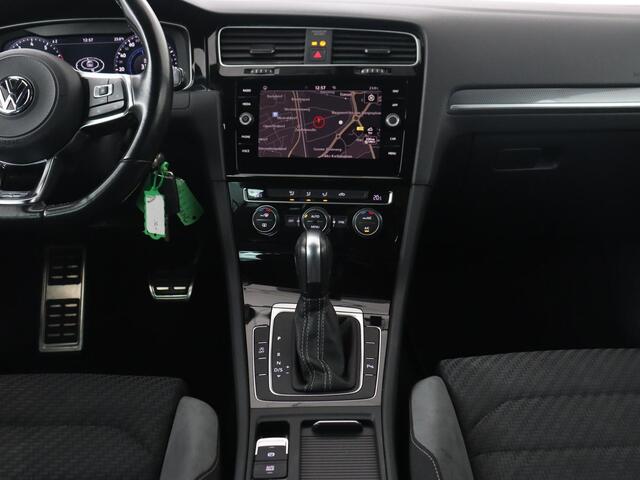 Volkswagen GOLF Variant 1.5 TSI Highline Business R | Trekhaak | Virtual Cockpit | Carplay | Camera | Adaptive cruise | DAB | Climate control
