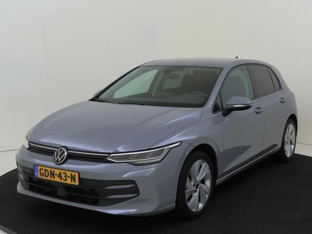 Volkswagen GOLF 1.5 eTSI Life Edition