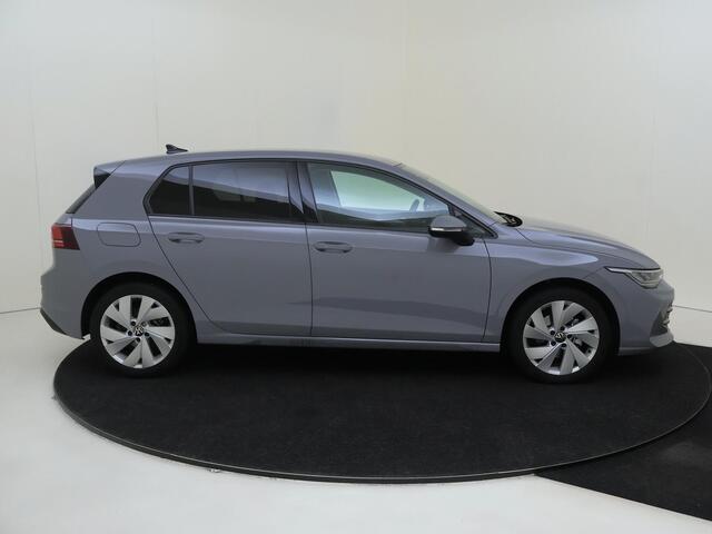 Volkswagen GOLF 1.5 eTSI Life Edition