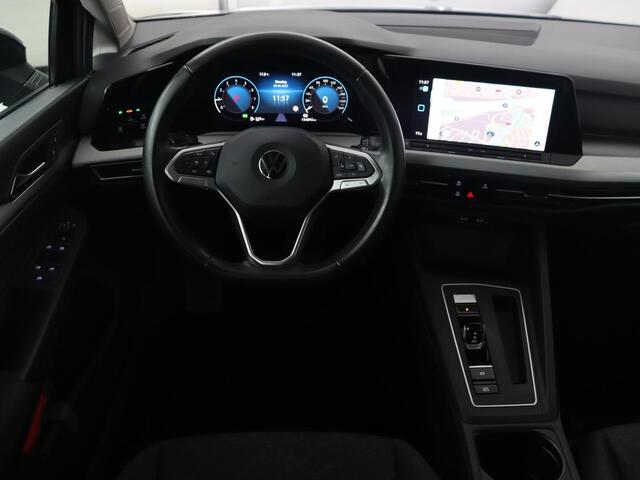 Volkswagen GOLF Variant 1.0 eTSI Life | LED | Trekhaak | Apple Carplay |