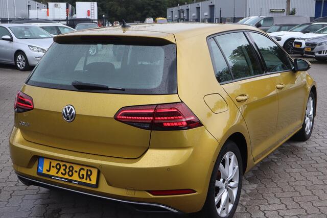 Volkswagen GOLF 1.4 TSI Highline Navigatie, Camera, Stoelverwarming, Lichtmetalen wielen, Adaptieve cruise control, Elektrische ramen