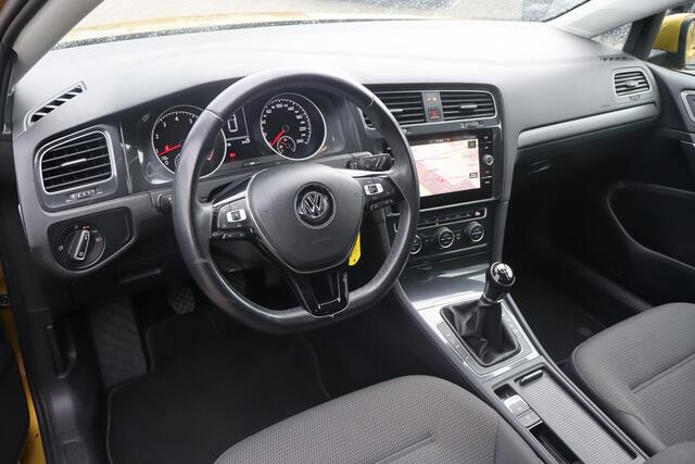 Volkswagen GOLF 1.4 TSI Highline Navigatie, Camera, Stoelverwarming, Lichtmetalen wielen, Adaptieve cruise control, Elektrische ramen